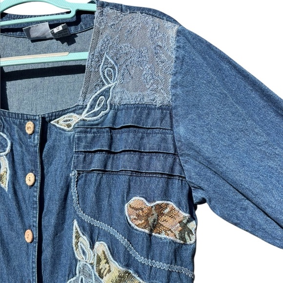 Farmhouse Denim Jumpsuit with Stylish Floral Embroidery - Picture 4 of 8